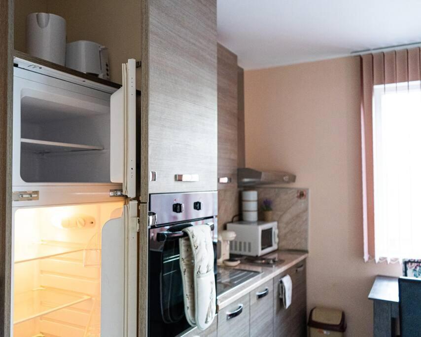 Modern & Bright 1Bd Apartment Near Main Square プロヴディフ エクステリア 写真